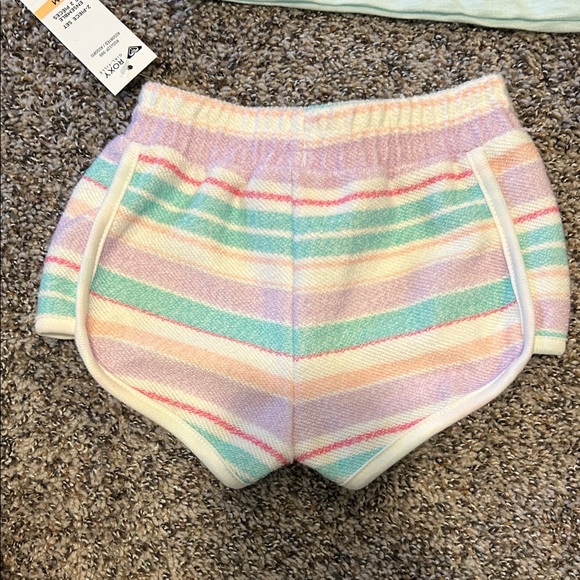 NWT Roxy Pastel Graphic Tee and Striped Shorts Set 12m - Picture 4 of 6